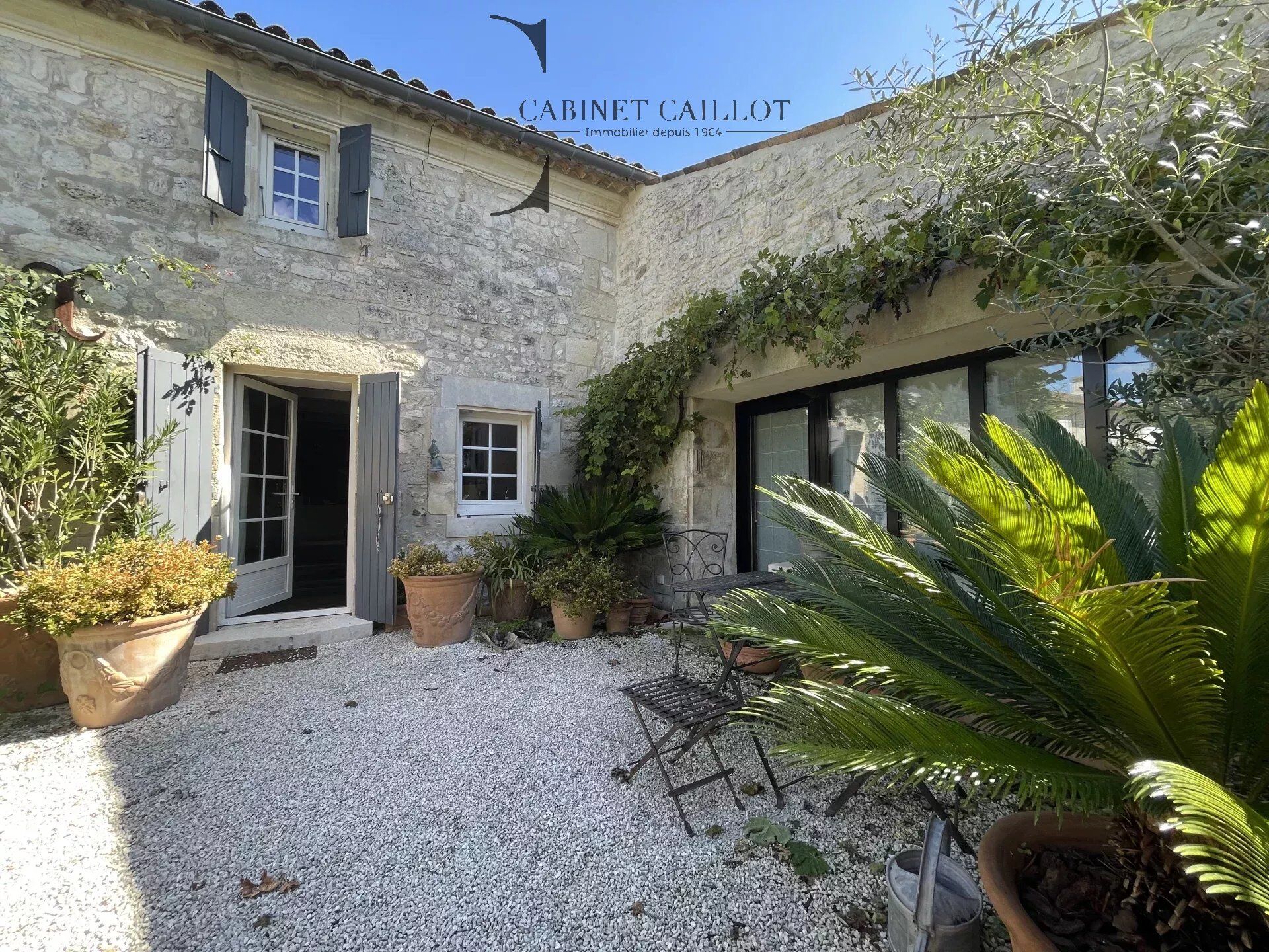 Villa / Maison  T7 à vendre Port-d'Envaux 17350