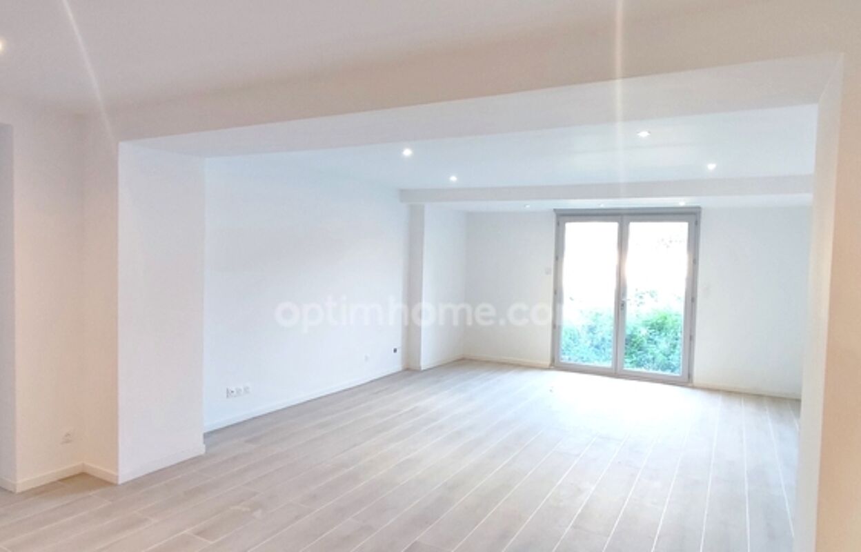 maison 5 pièces 117 m2 à vendre à Saint-Quentin (02100)