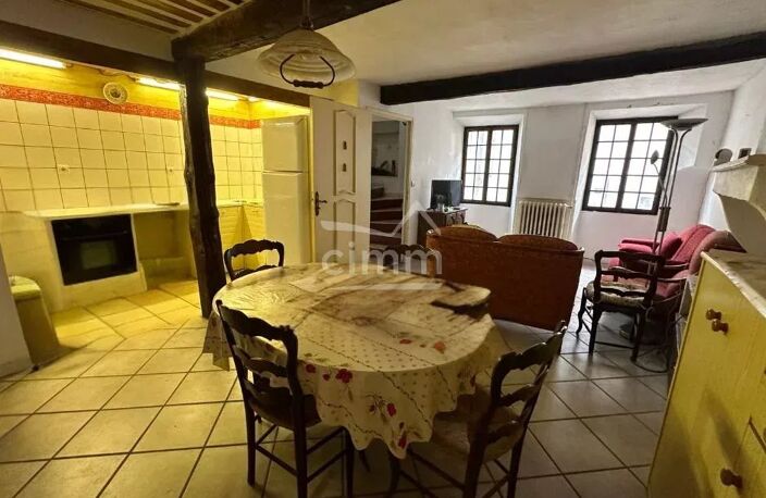 Maison de village T6 avec cour et terrasse — photo 2