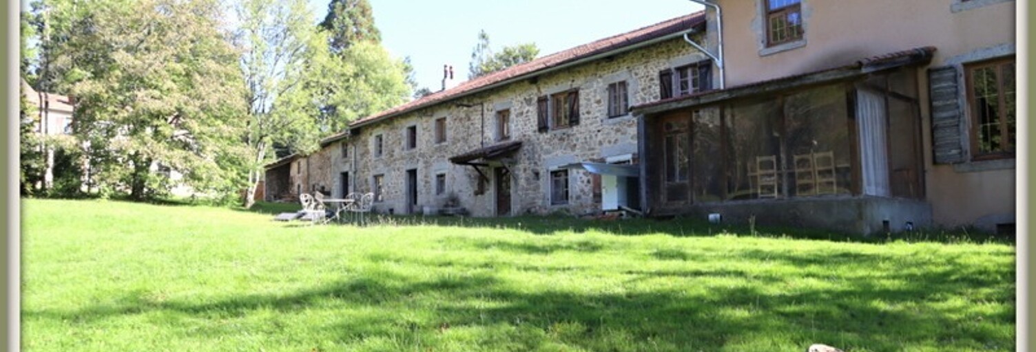 Maison 13 Pièces 388 m² à vendre à Saint-Victor-Montvianeix (63550)