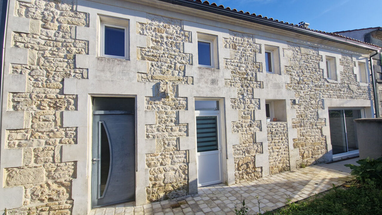 maison 6 pièces 158 m2 à vendre à Saint-Savinien (17350)