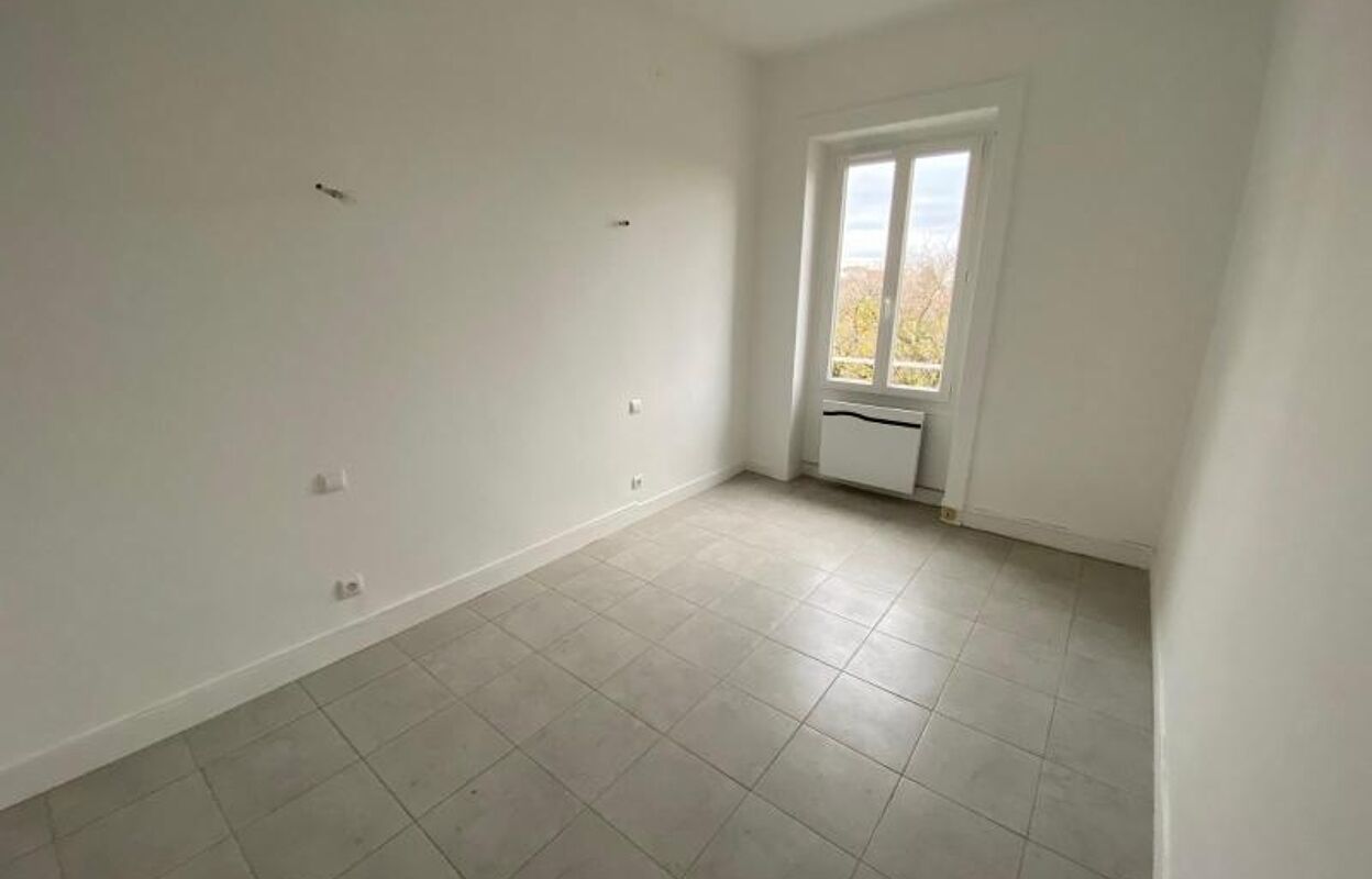 appartement 2 pièces 35 m2 à louer à Décines-Charpieu (69150)