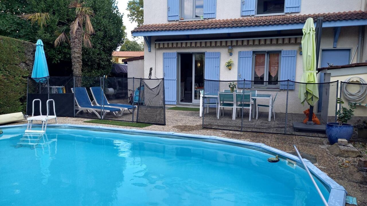 maison 5 pièces 93 m2 à vendre à Décines-Charpieu (69150)