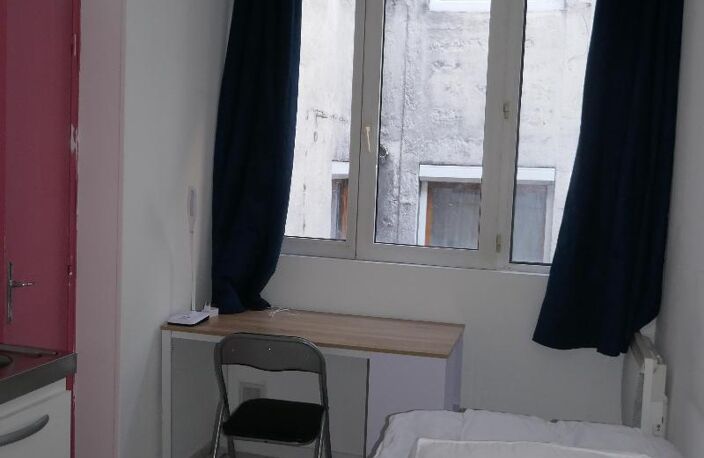 Location appartement 1 pièce 12 m² à Saint-Étienne (42000) — photo 2