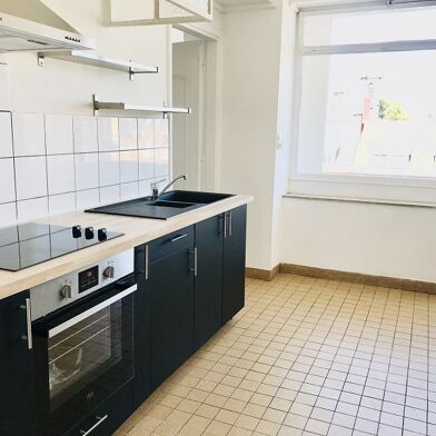 Appartement 3 pièces 825 €