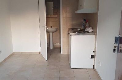 location appartement 650 € CC /mois à proximité de Paris 15 (75015)