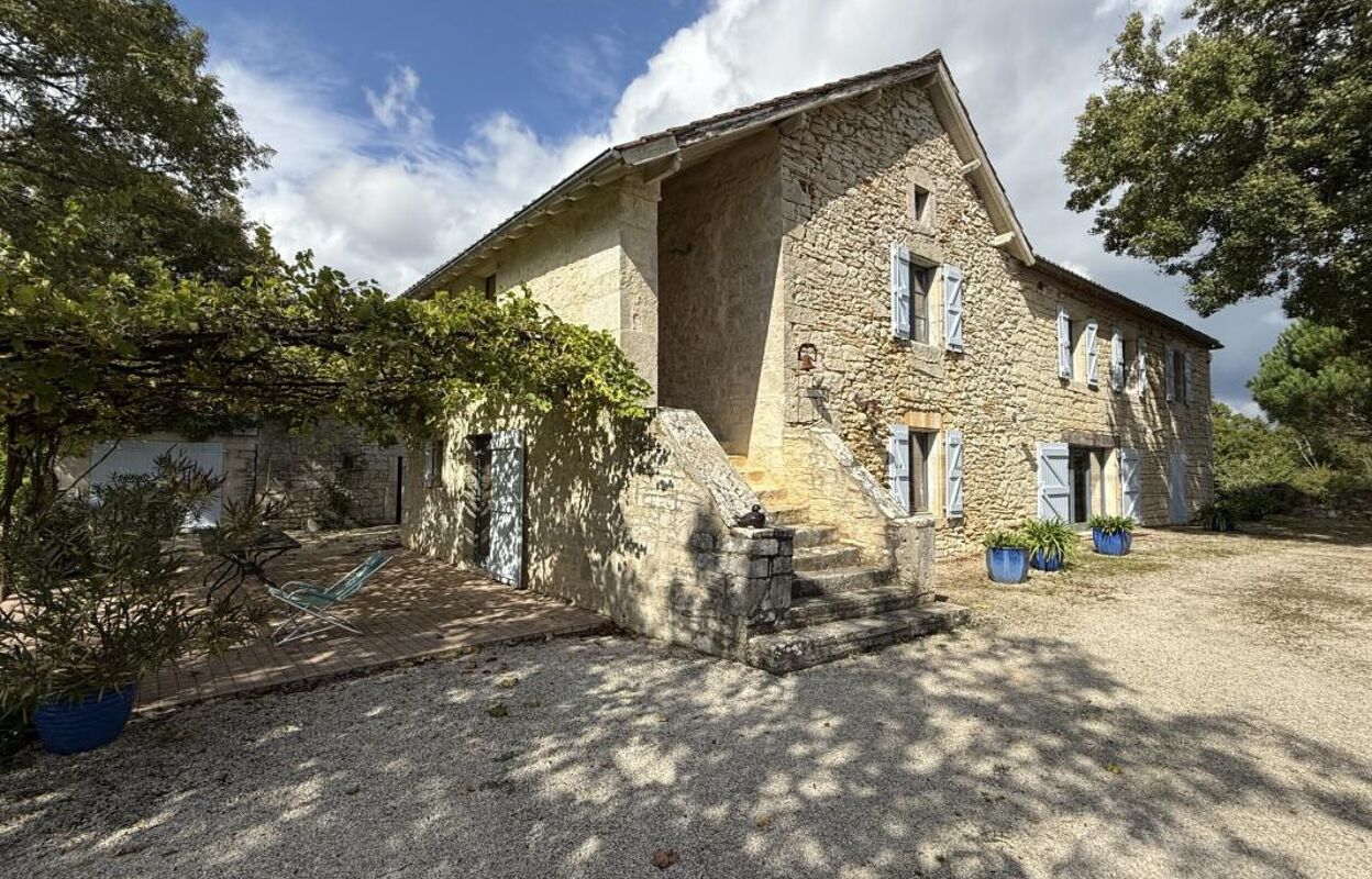 maison 5 pièces 255 m2 à vendre à Francoulès (46090)