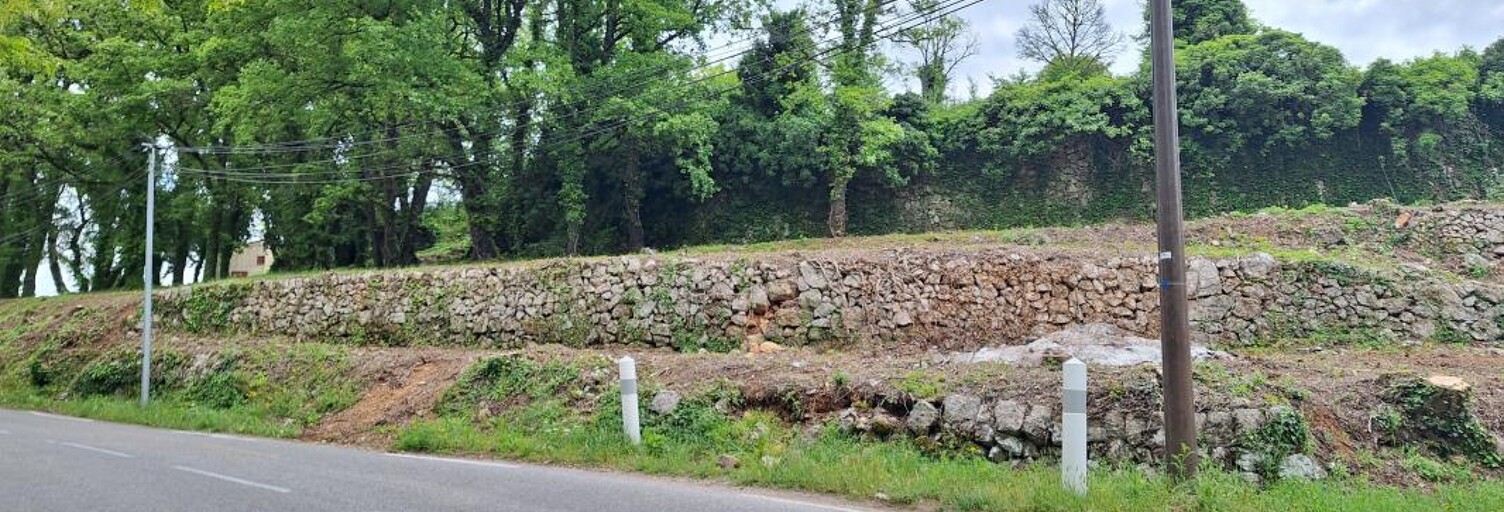 Terrain  1138 m² à vendre à Montmeyan (83670)