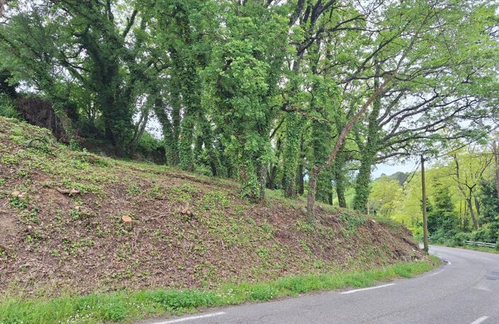 Terrain constructible à Montmeyan  1 138 m² proche village — photo 2