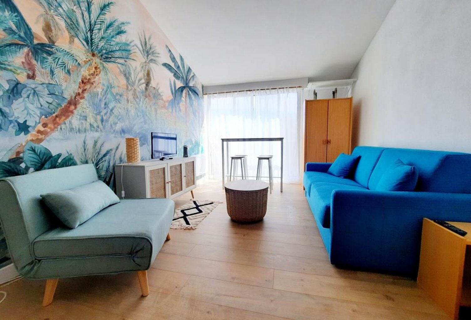 Studio meublé dans une résidence avec piscine — photo 1