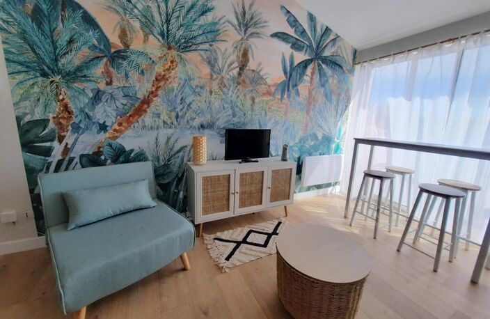 Studio meublé dans une résidence avec piscine — photo 3