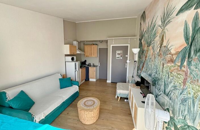 Studio meublé dans une résidence avec piscine — photo 4