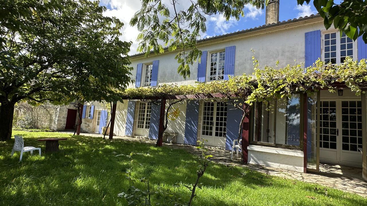 maison 7 pièces 177 m2 à vendre à Coivert (17330)