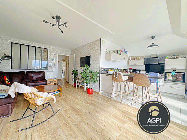 Appartement 4 pièces traversant  de 78 m2 à vendre — photo du bien