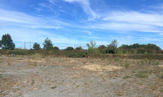 Local industriel  10045 m² à vendre à La Ville-Dieu-du-Temple (82290)