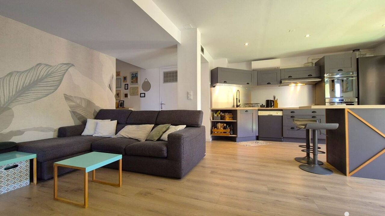 appartement 4 pièces 89 m2 à vendre à Saint-Laurent-du-Var (06700)