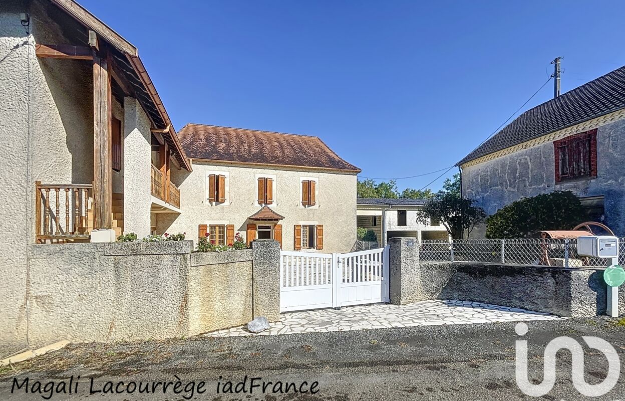 maison 9 pièces 234 m2 à vendre à Malaussanne (64410)