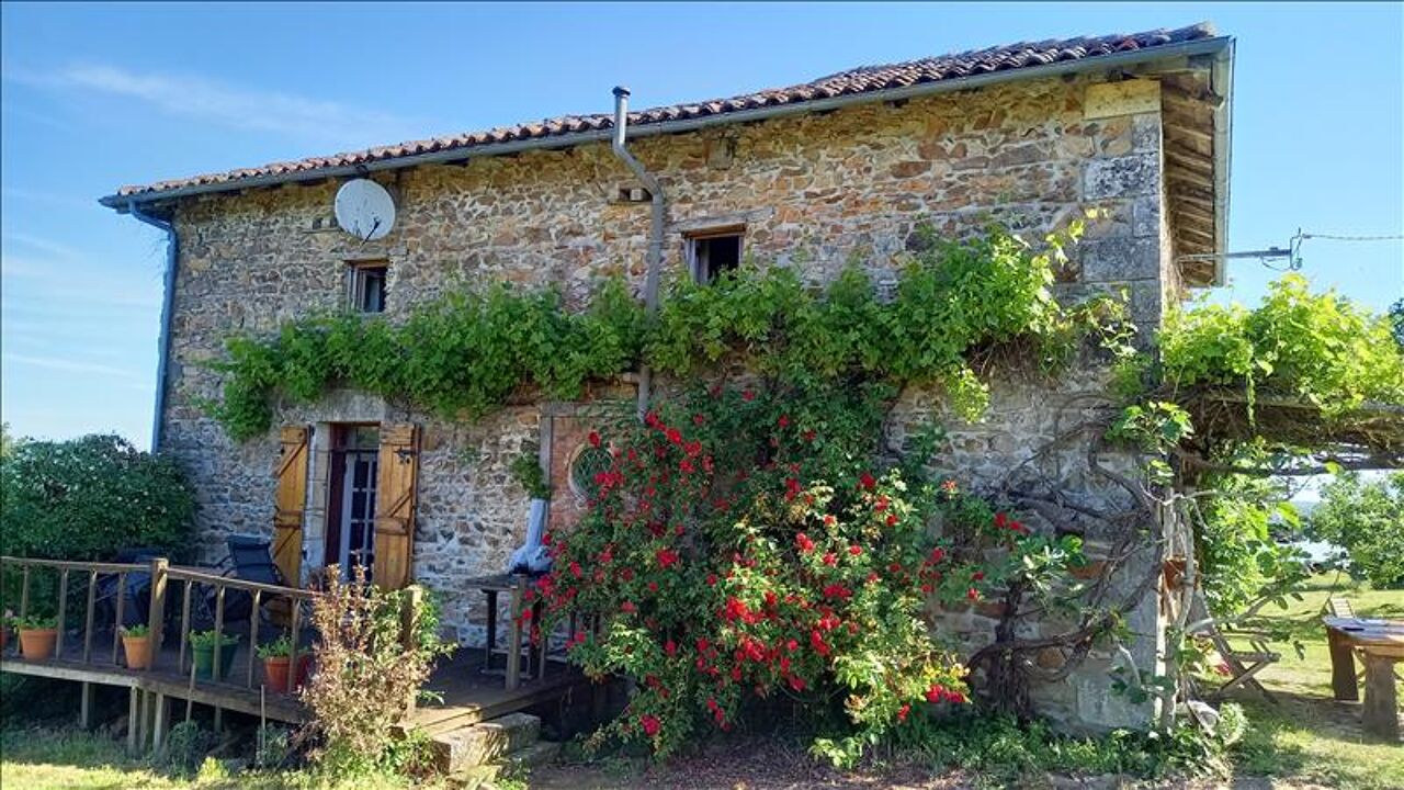 maison 4 pièces 105 m2 à vendre à Saulgond (16420)