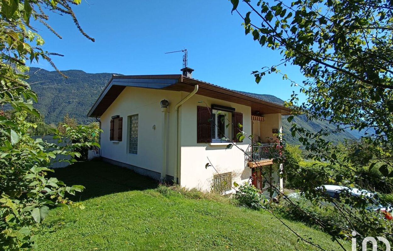 maison 5 pièces 103 m2 à vendre à Saint-Rémy-de-Maurienne (73660)