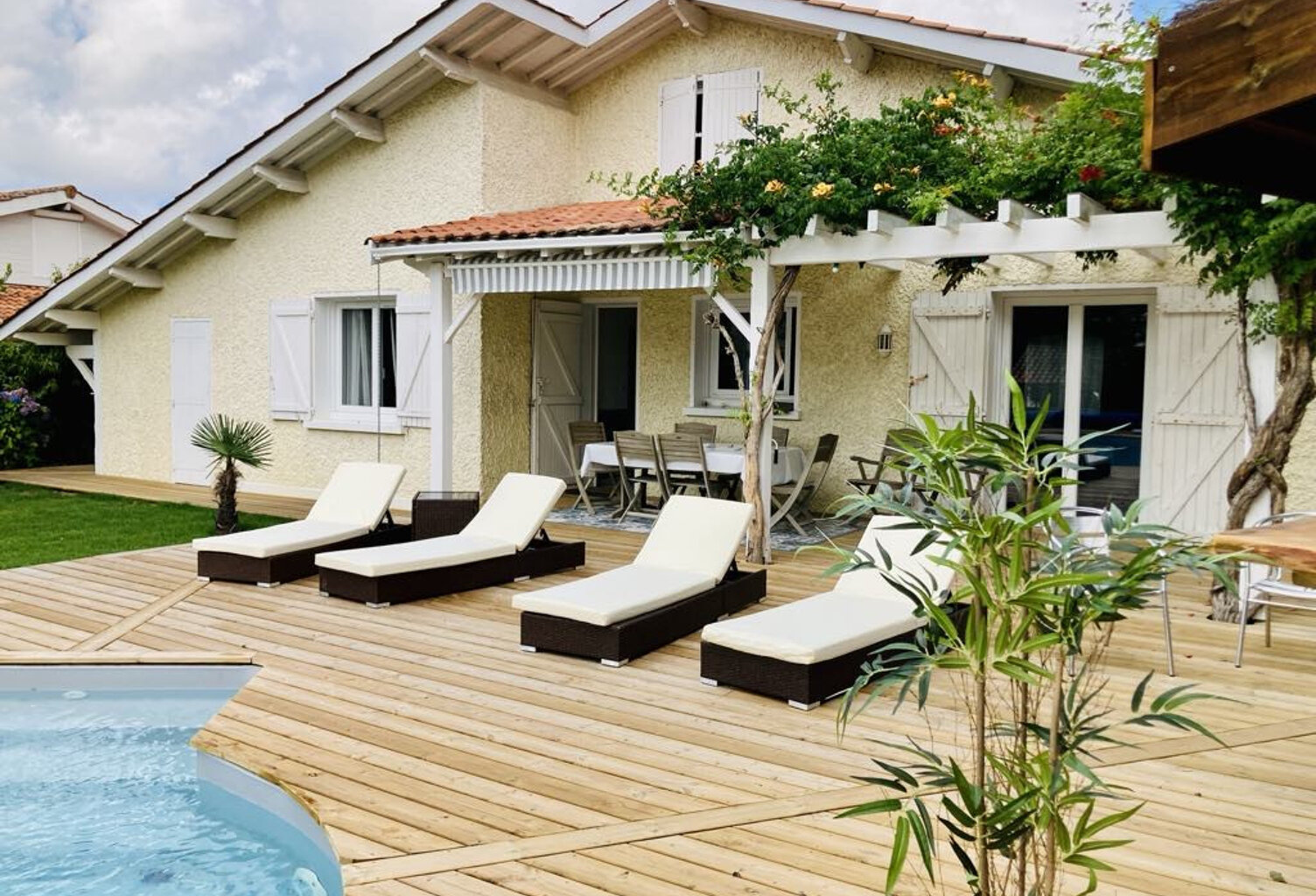 Grande maison de construction traditionnelle avec 6 chambres,... — photo 1