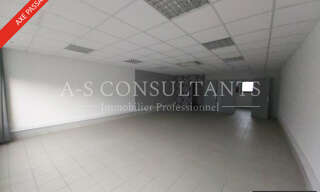 Commerce  150 m² à louer à Salaise-sur-Sanne (38150)