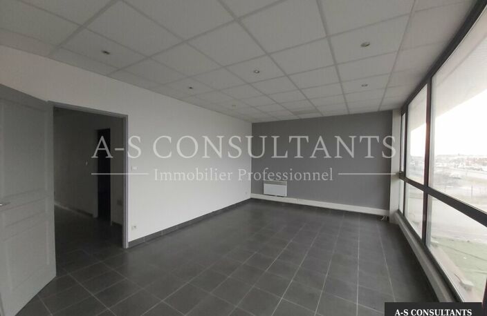 LOCAL COMMERCIAL à louer — photo 3