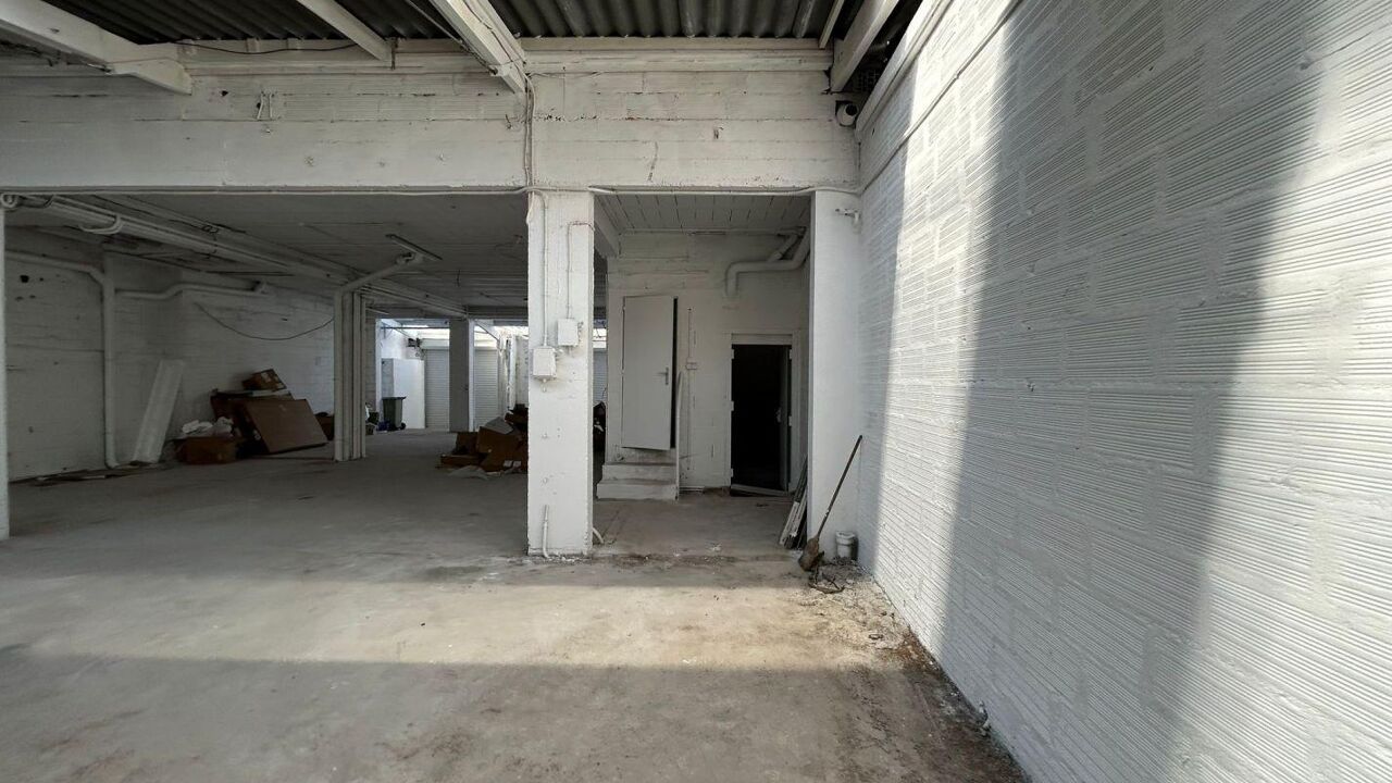 commerce 1 pièces 180 m2 à louer à Saint Ouen (93400)