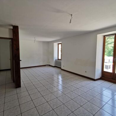 Appartement 5 pièces 99000 €