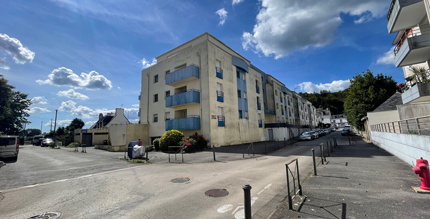 Garage/parking couvert — photo 1