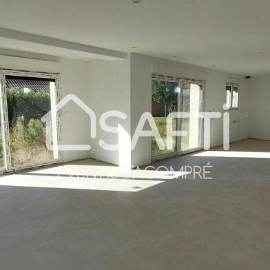 Maison 7 pièces 151 m²