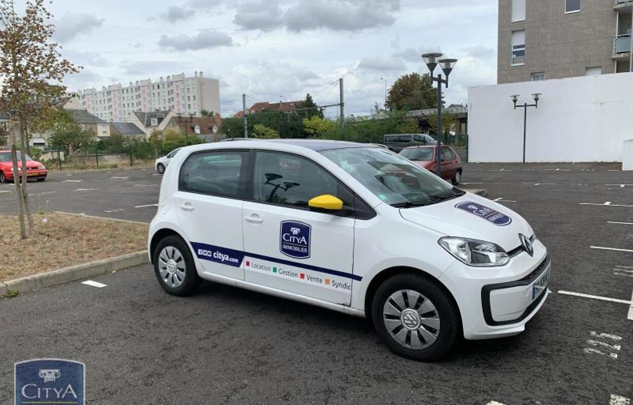 garage  pièces  m2 à louer à Tours (37000)