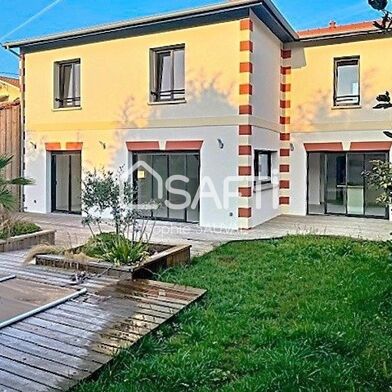 Maison 6 pièces 165 m²