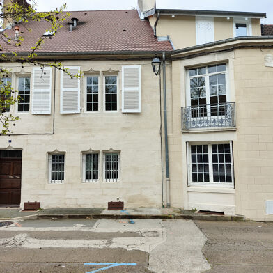 Maison 6 pièces 186 m²