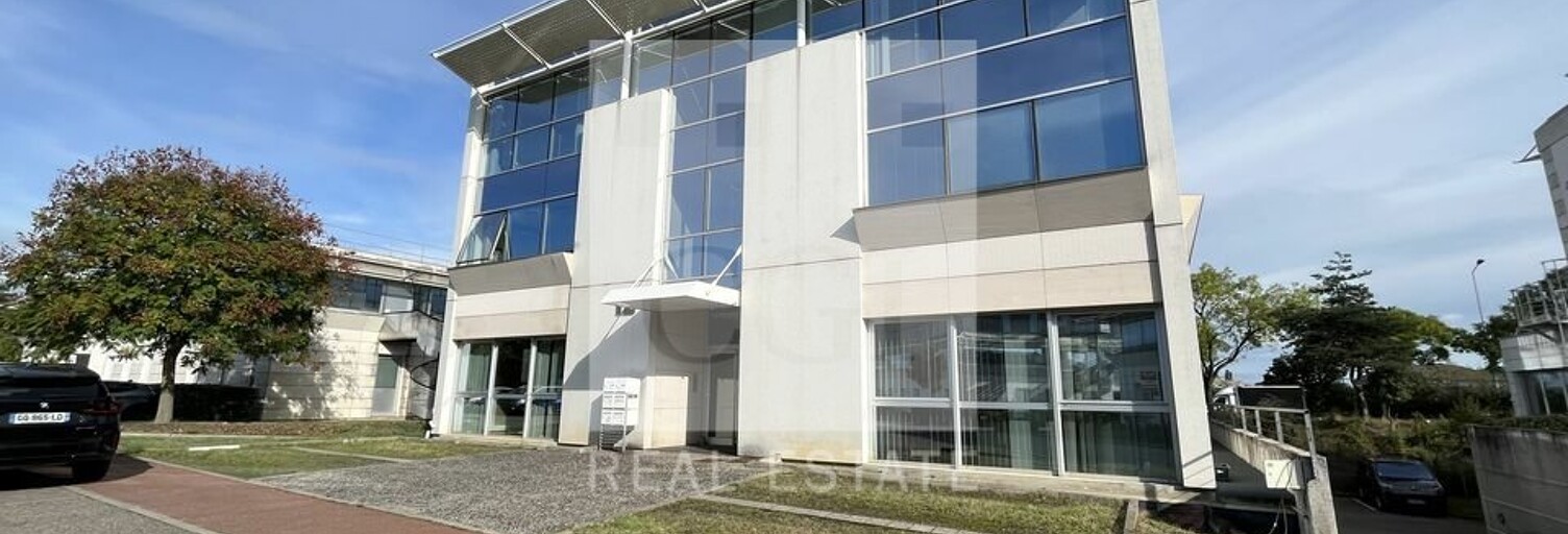 Bureau  914 m² à vendre à Bron (69500)