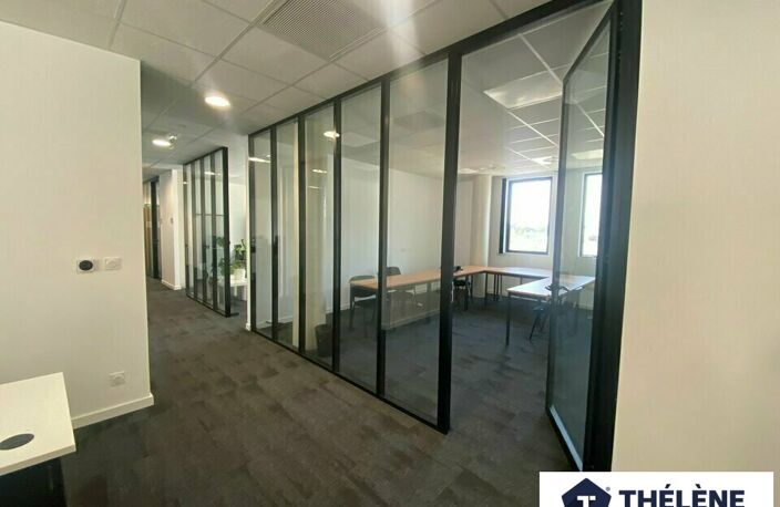 BUREAUX à VENDRE — photo 2