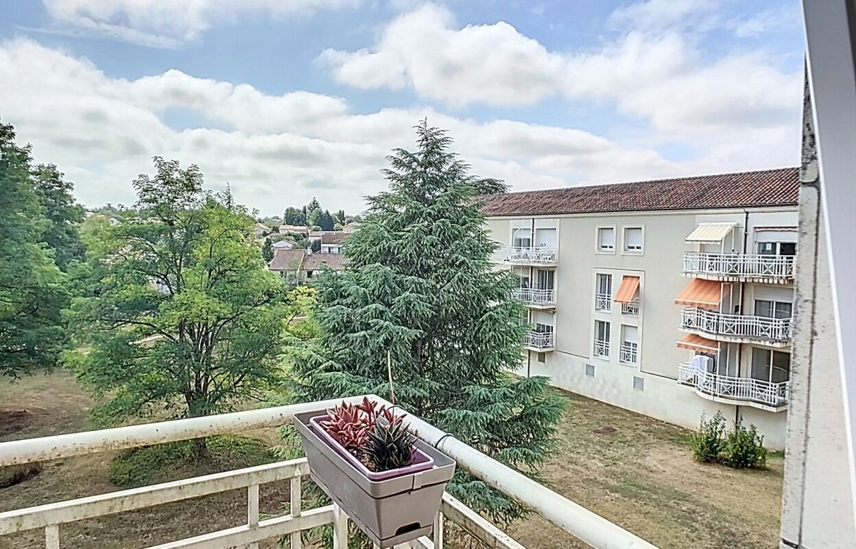 appartement 2 pièces 51 m2 à vendre à Saint-Benoît (86280)