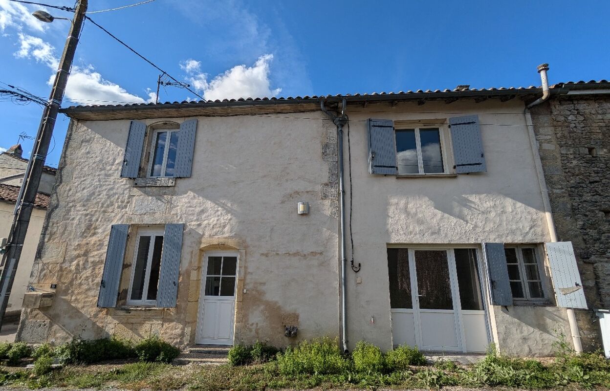 maison 5 pièces 96 m2 à vendre à Mesnac (16370)