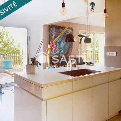 Maison 8 pièces 395200 €