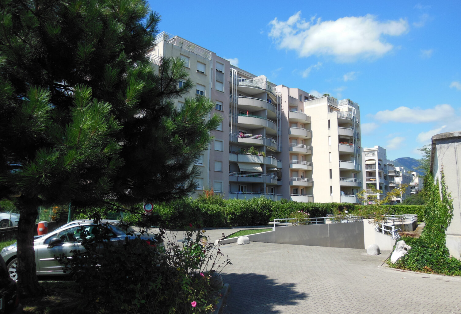 F4 3 chambres - terrasse - possib. garage - ETAT NEUF ! — photo 1
