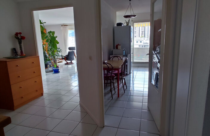 F4 3 chambres - terrasse - possib. garage - ETAT NEUF ! — photo 4
