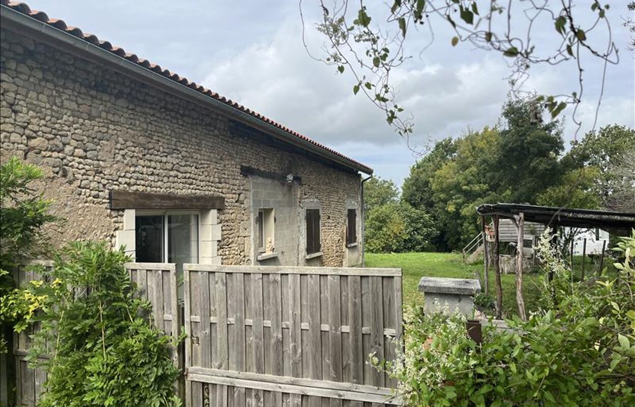 maison 3 pièces 126 m2 à vendre à Brie-sous-Barbezieux (16300)