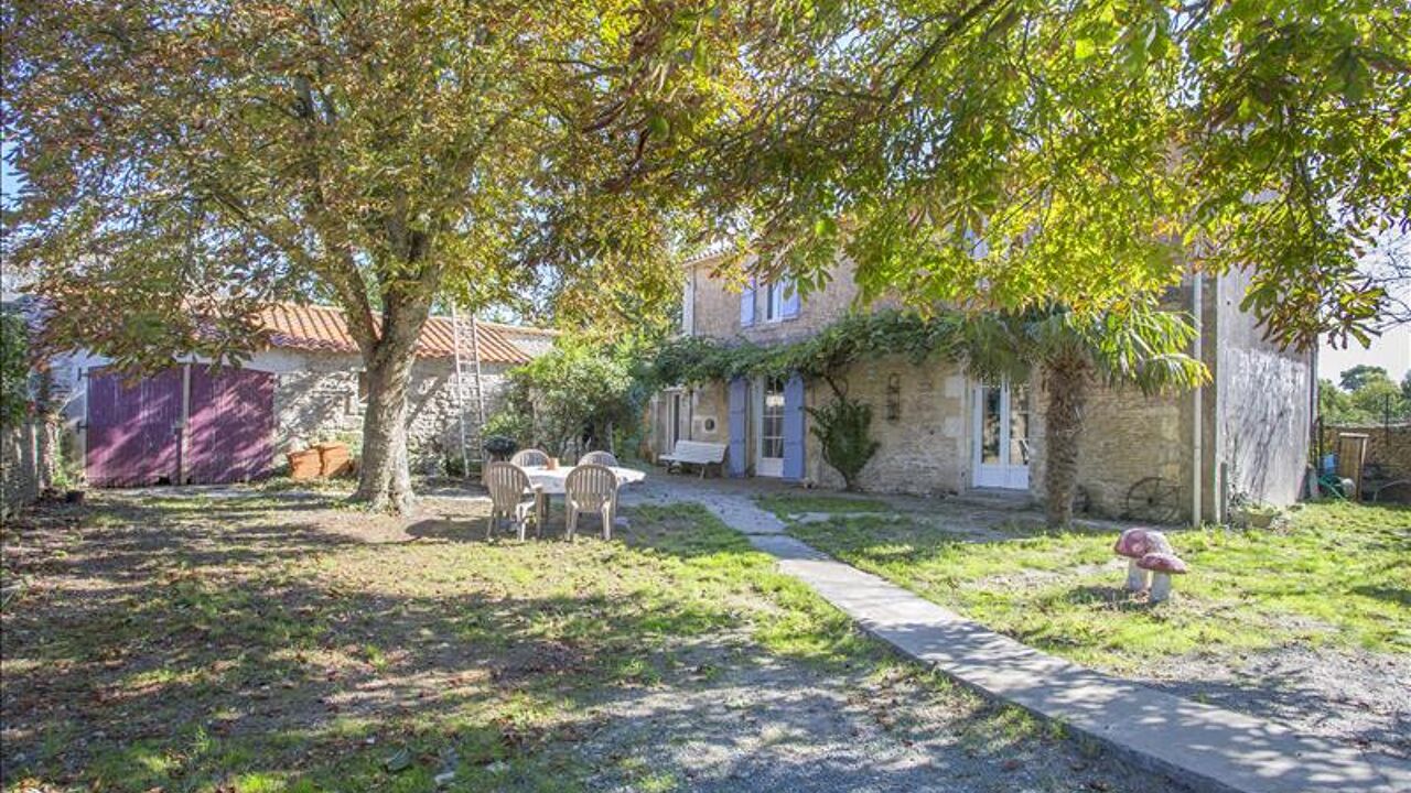 maison 5 pièces 118 m2 à vendre à Yves (17340)