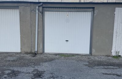 vente garage 18 000 € à proximité de Domazan (30390)