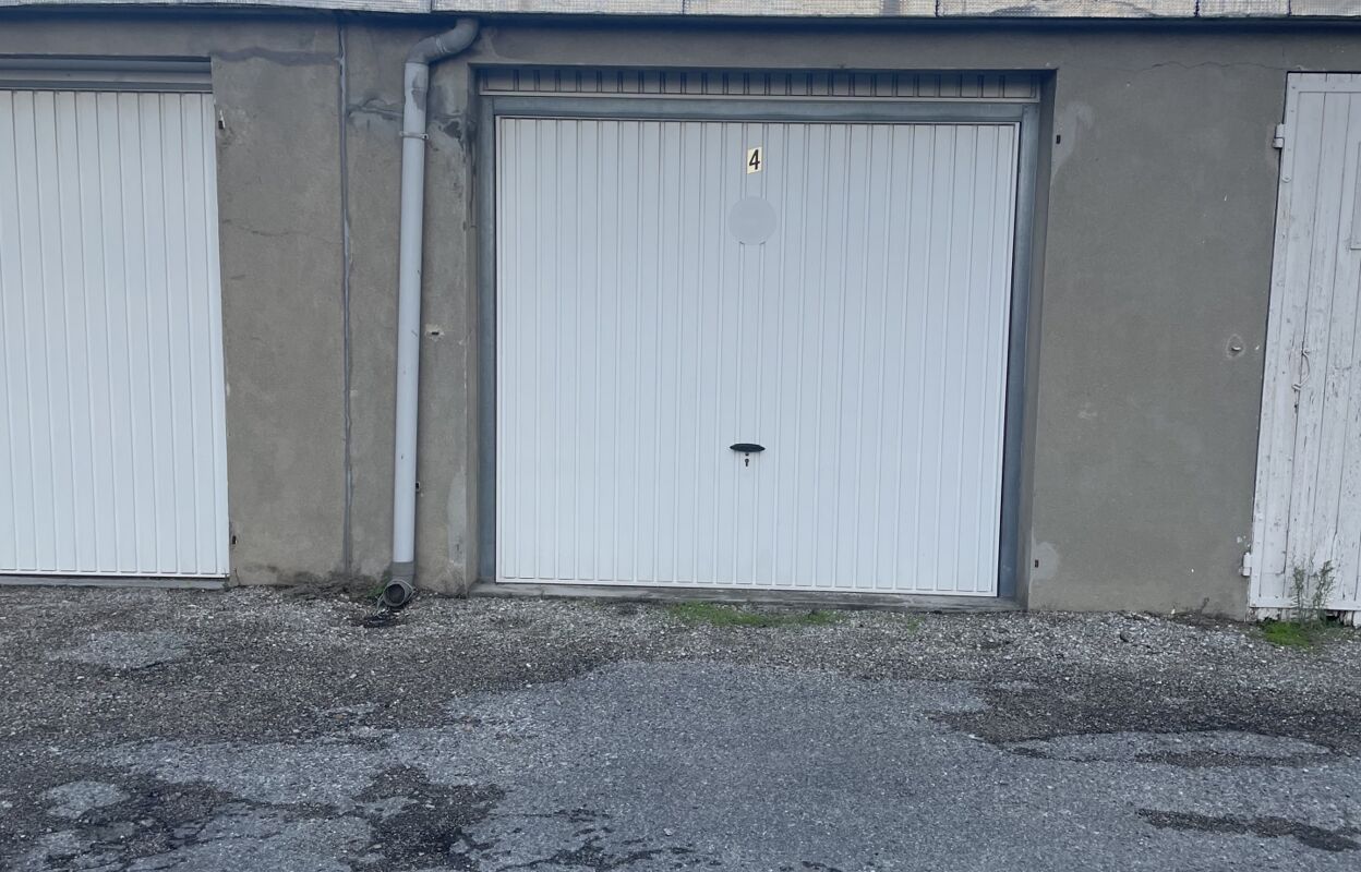 garage  pièces 16 m2 à vendre à Avignon (84000)