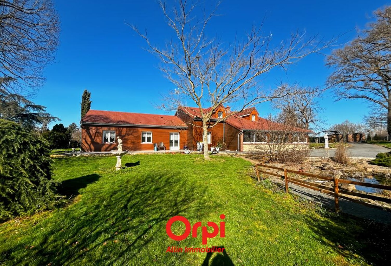 Grand pavillon à vendre sur terrain arboré — photo 1