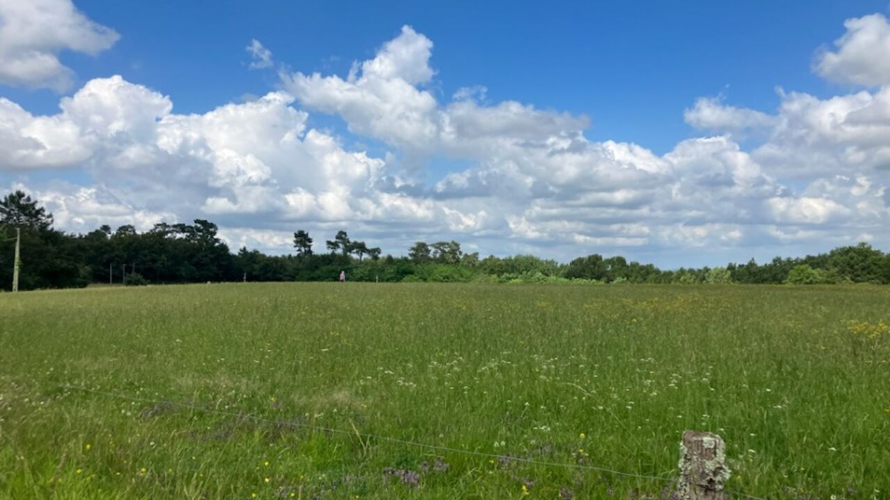 terrain  pièces 2500 m2 à vendre à Montguyon (17270)