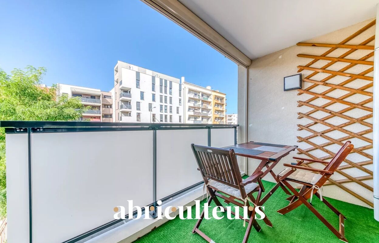 appartement 3 pièces 64 m2 à vendre à Vénissieux (69200)