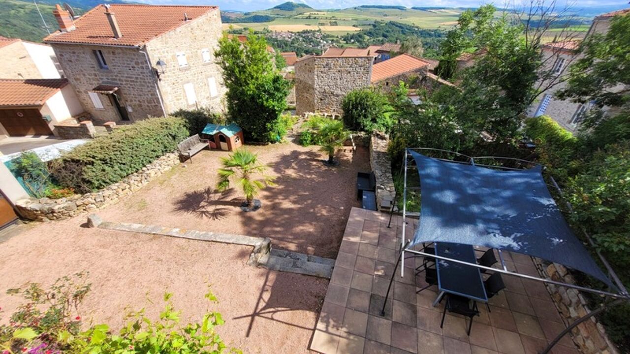 maison 8 pièces 270 m2 à vendre à Montpeyroux (63114)