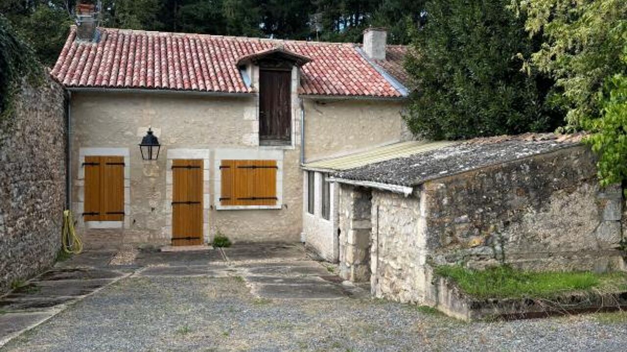 maison 2 pièces 5680 m2 à vendre à Nalliers (86310)