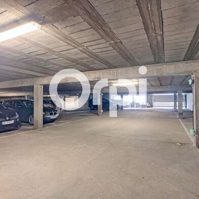 Garage  65 €
